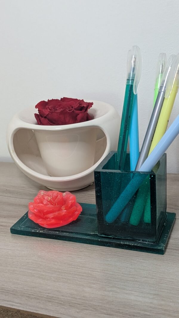 Pot à crayons fleur de résine – Image 5