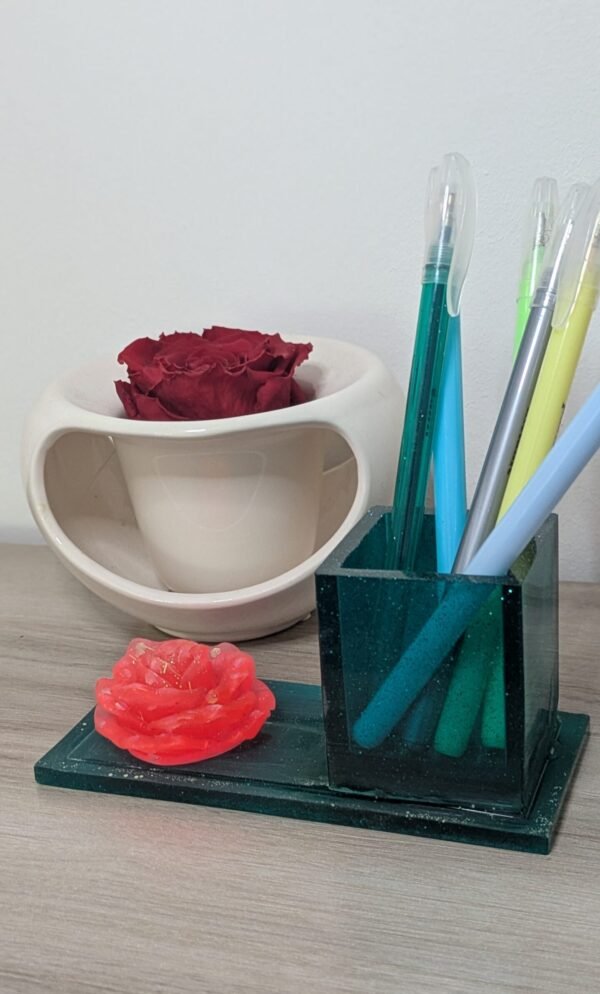 Pot à crayons fleur de résine – Image 5