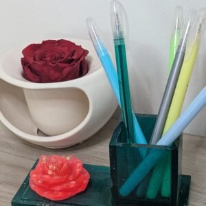 Pot à crayons fleur de résine