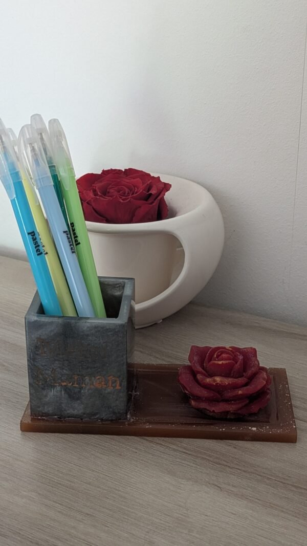Pot à crayons fleur de résine – Image 9