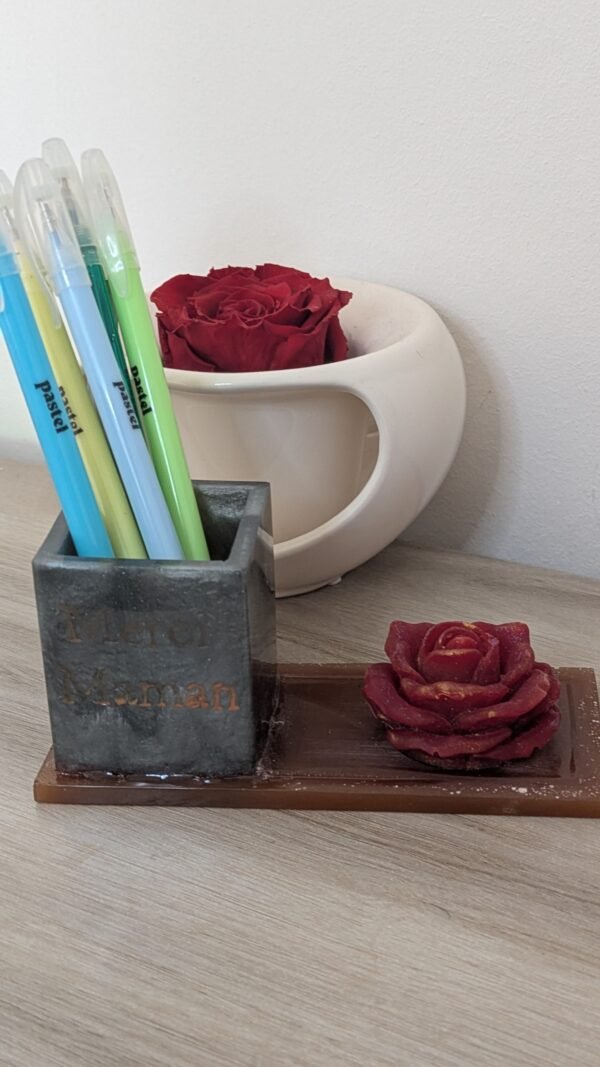 Pot à crayons fleur de résine – Image 3